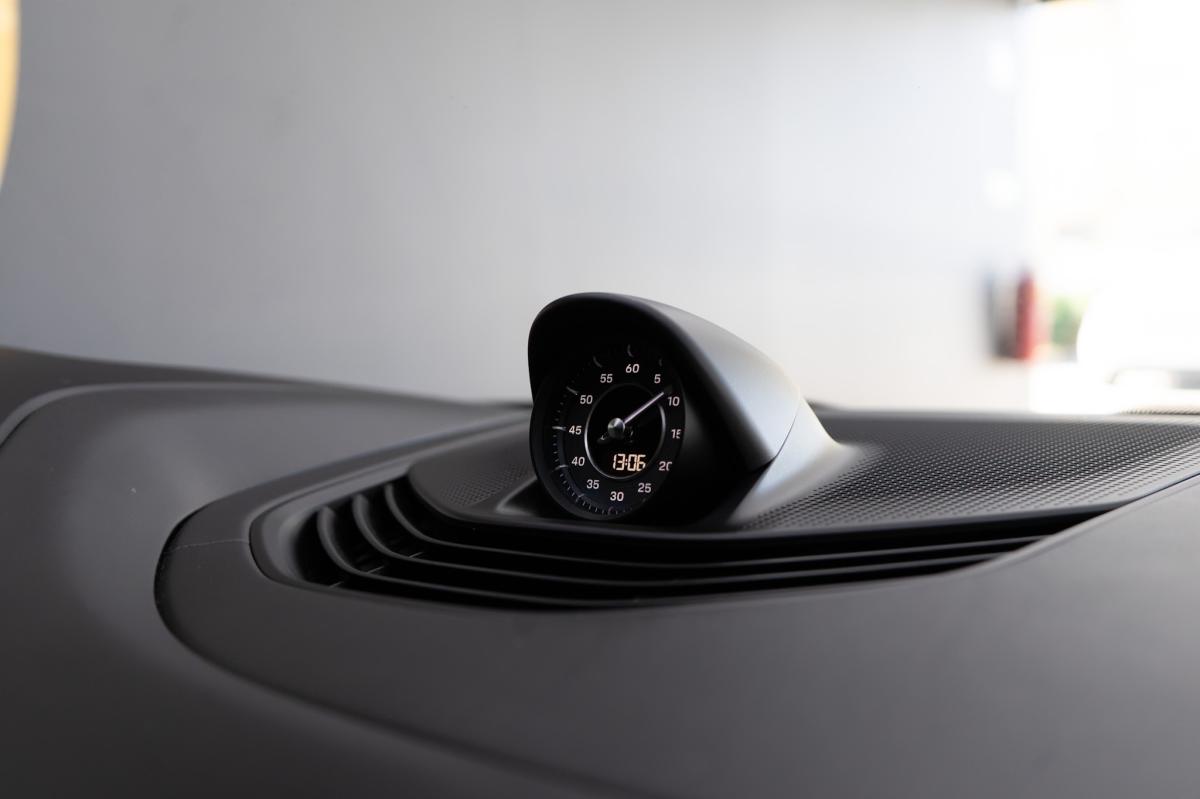 porsche-taycan-2022-eletrico-0cc