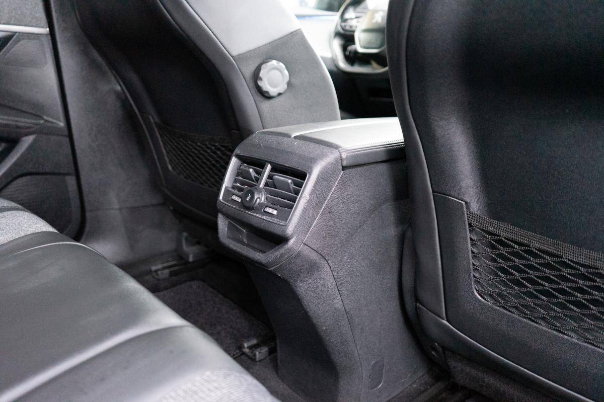 peugeot-3008-2020-diesel-1499cc