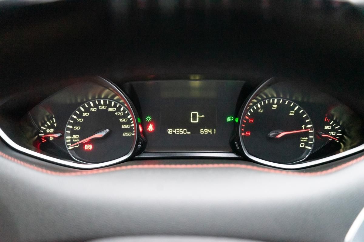 peugeot-308-sw-2016-diesel-1997cc