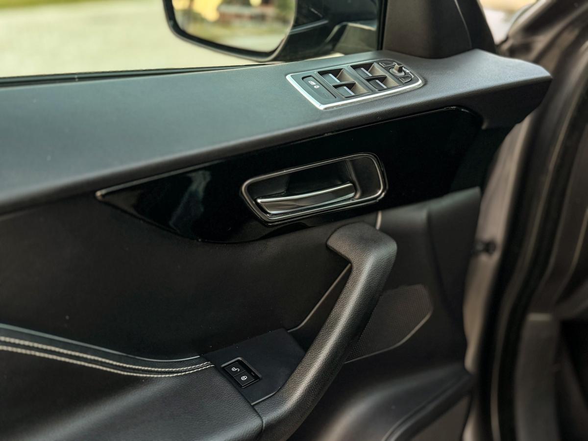 jaguar-f-pace-2018-diesel-1999cc