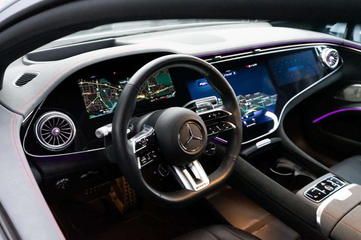 mercedes-benz-eqs-2023-eletrico-500cc