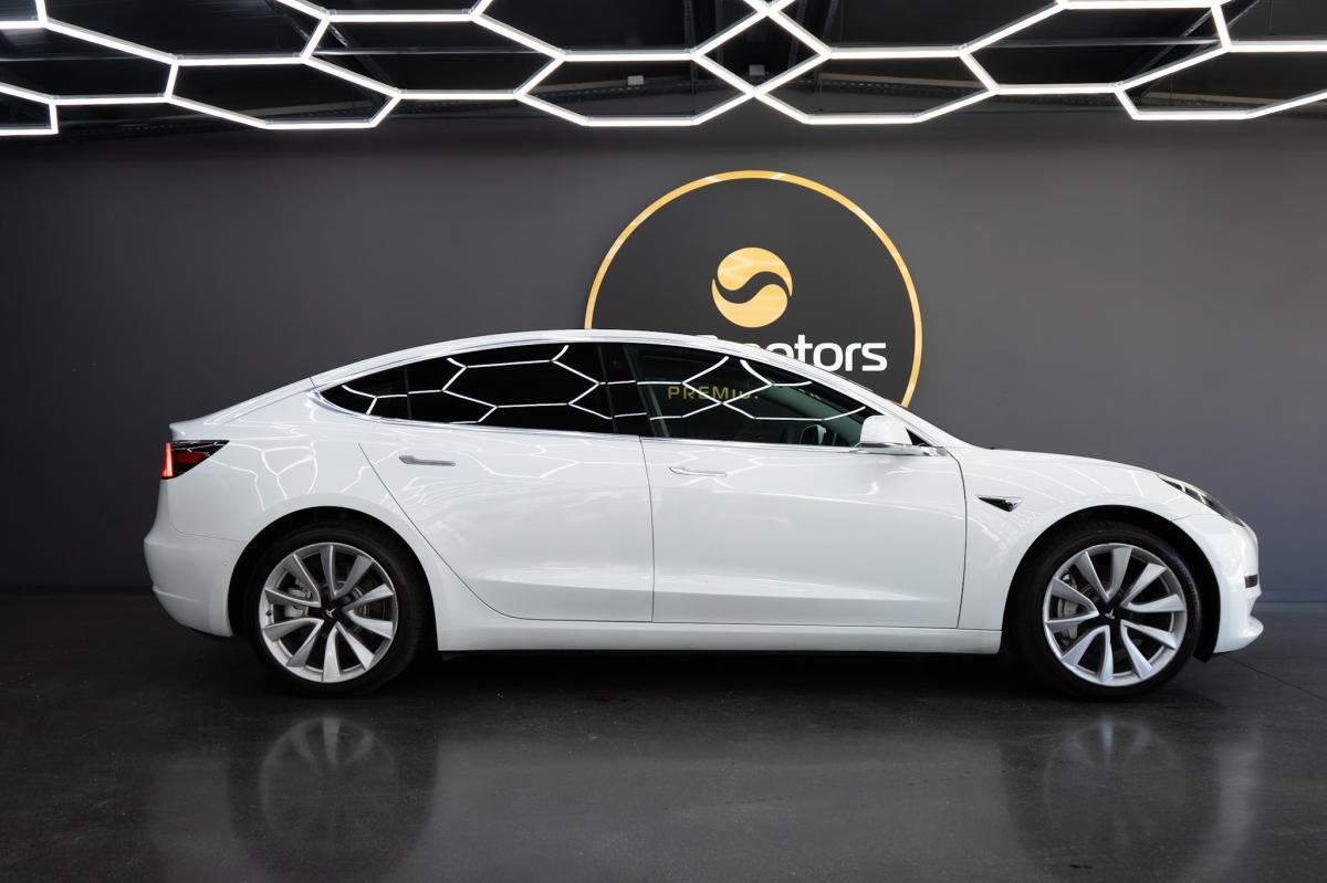 tesla-model-3-2019-eletrico-500cc