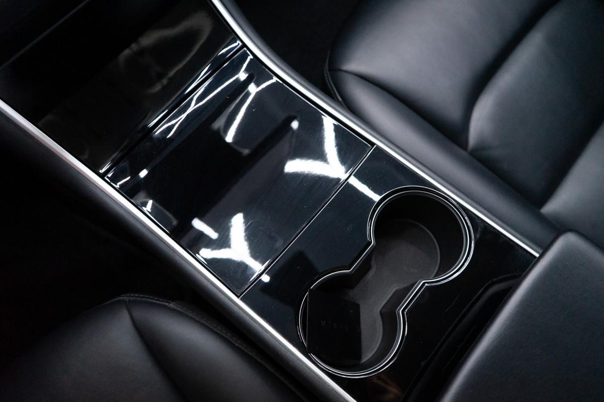 tesla-model-3-2019-eletrico-500cc