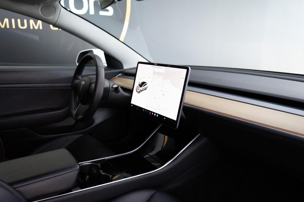 tesla-model-3-2019-eletrico-500cc