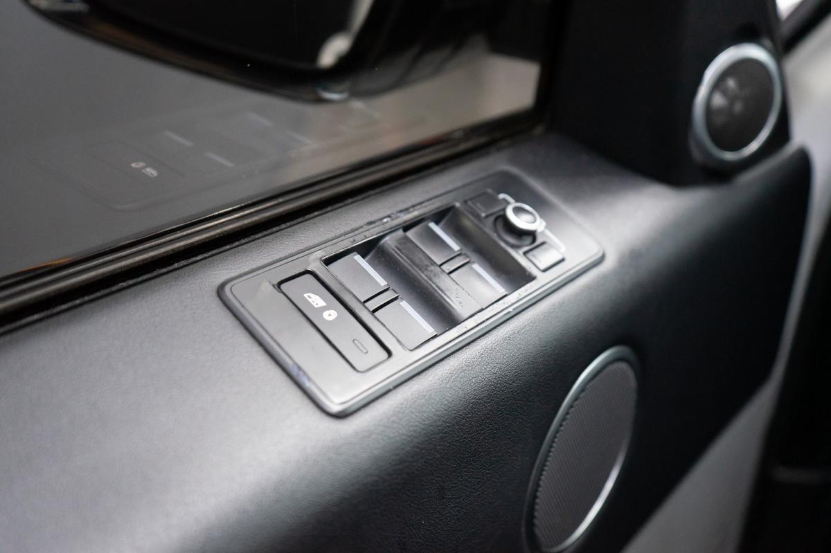 land-rover-range-rover-sport-2016-diesel-2993cc