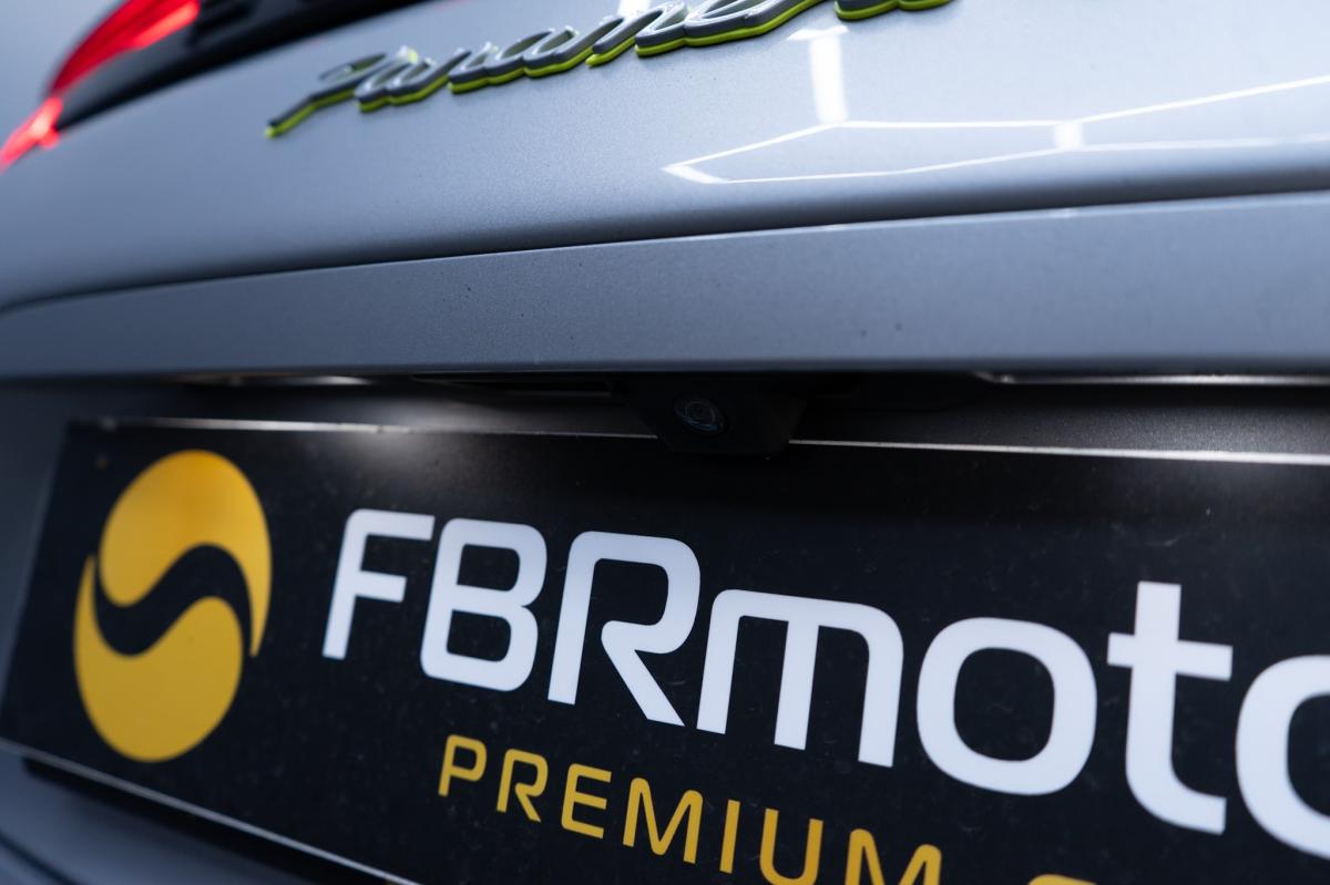 porsche-panamera-sport-turismo-2019-hibrido-a-gasolina-2894cc