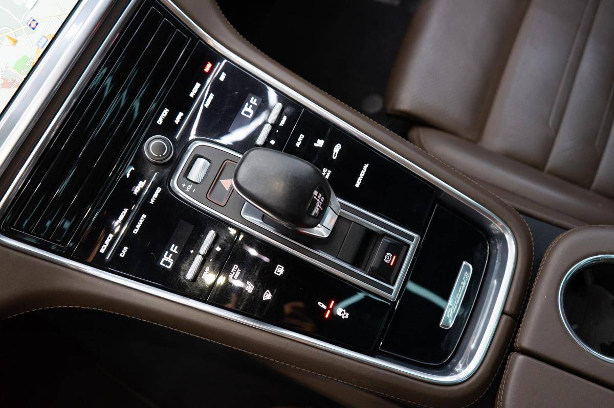 porsche-panamera-sport-turismo-2019-hibrido-a-gasolina-2894cc