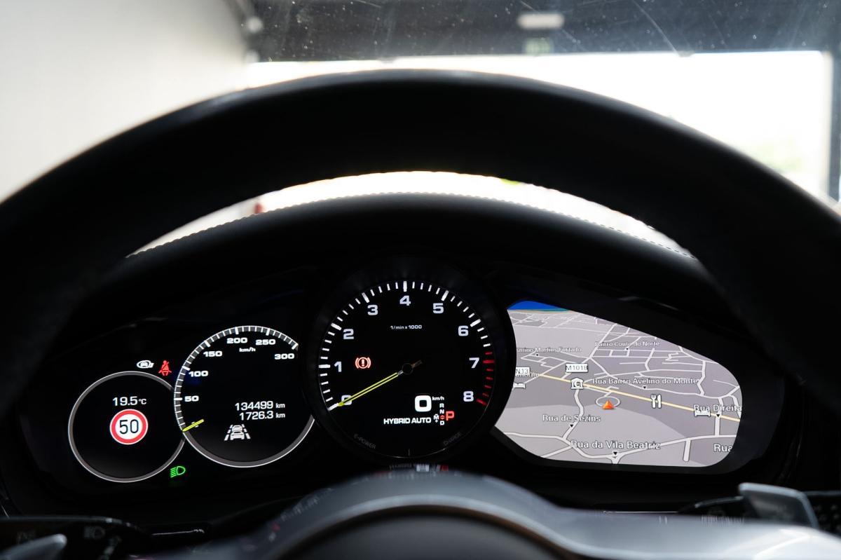 porsche-panamera-sport-turismo-2019-hibrido-a-gasolina-2894cc