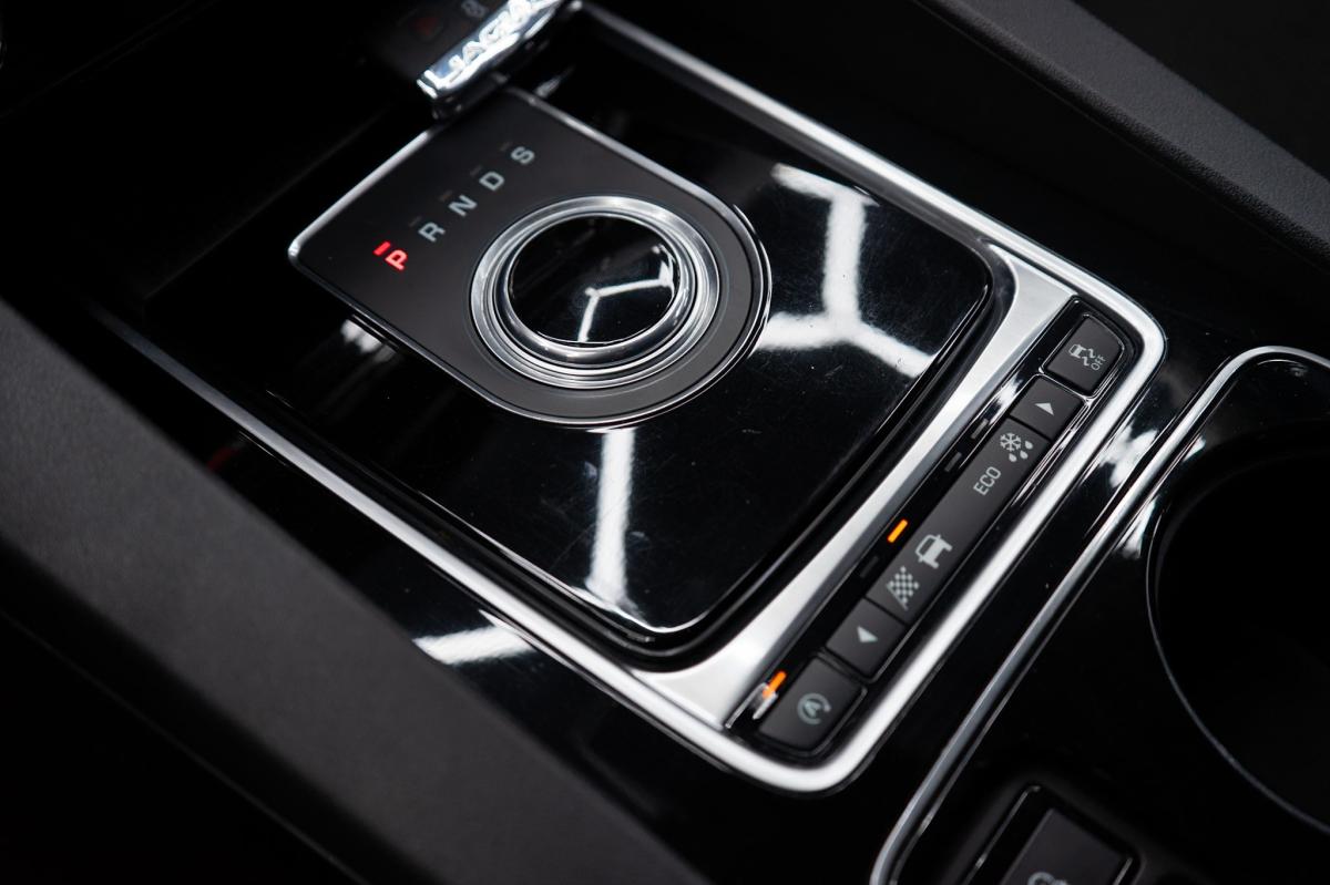 jaguar-f-pace-2016-diesel-1999cc