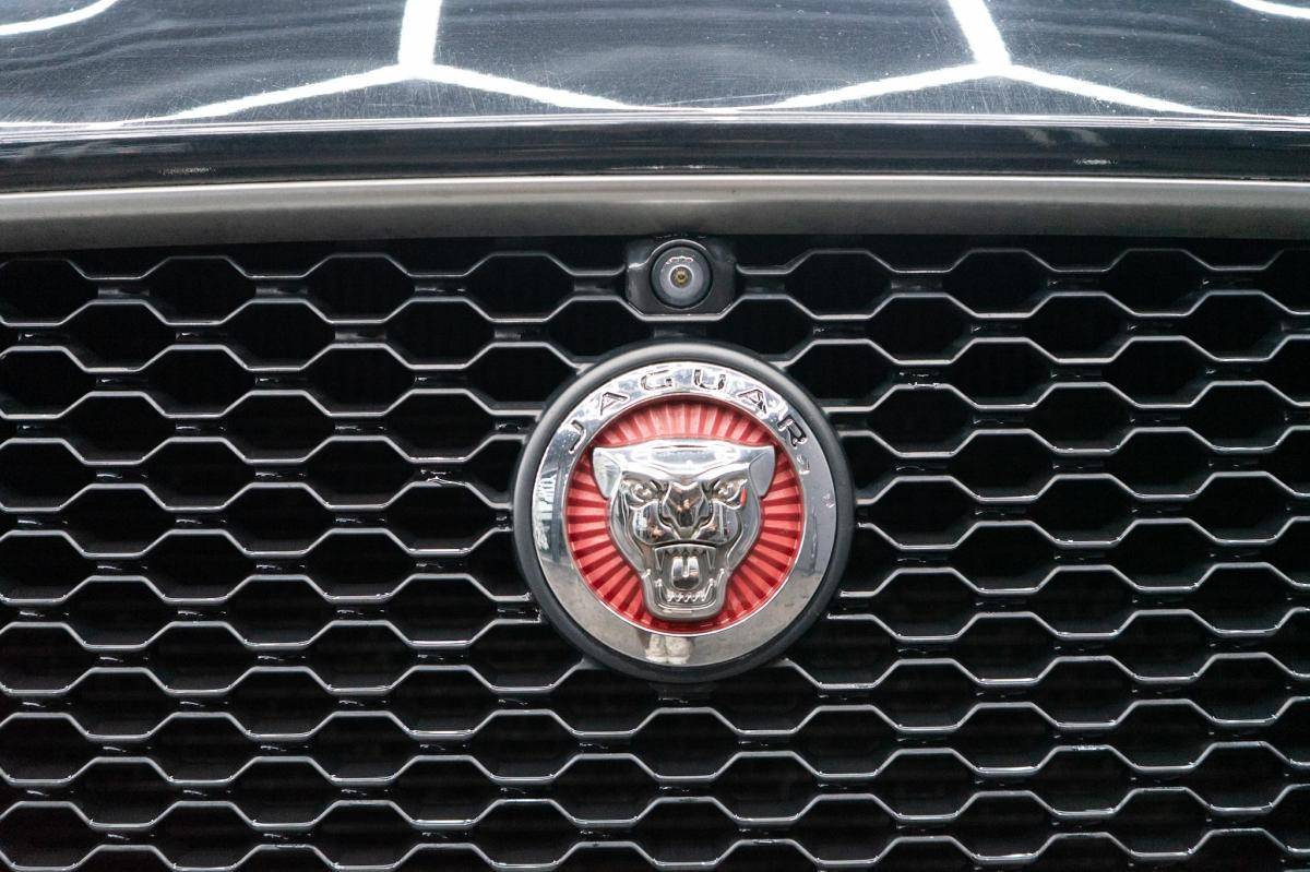 jaguar-f-pace-2016-diesel-1999cc