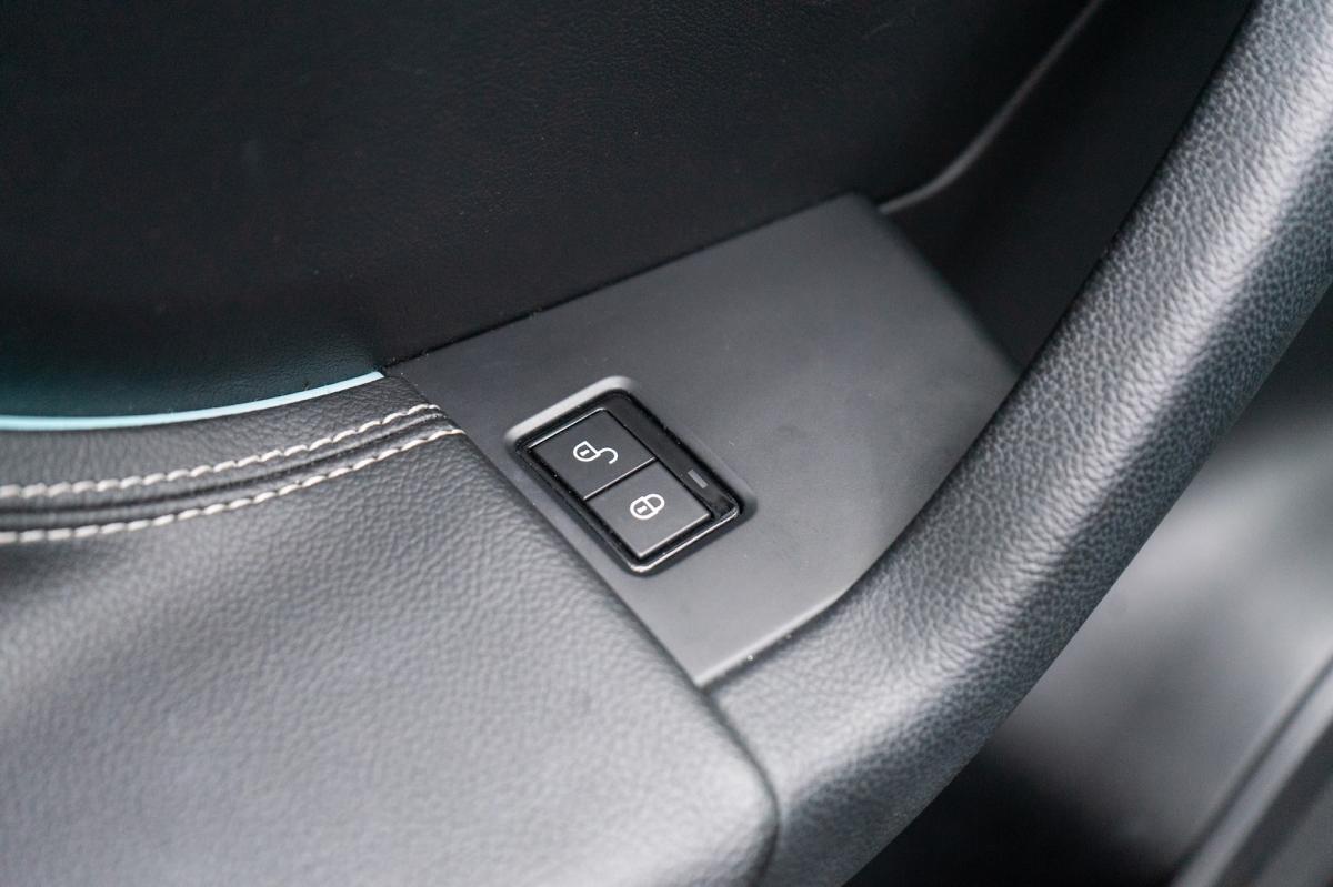 jaguar-f-pace-2016-diesel-1999cc