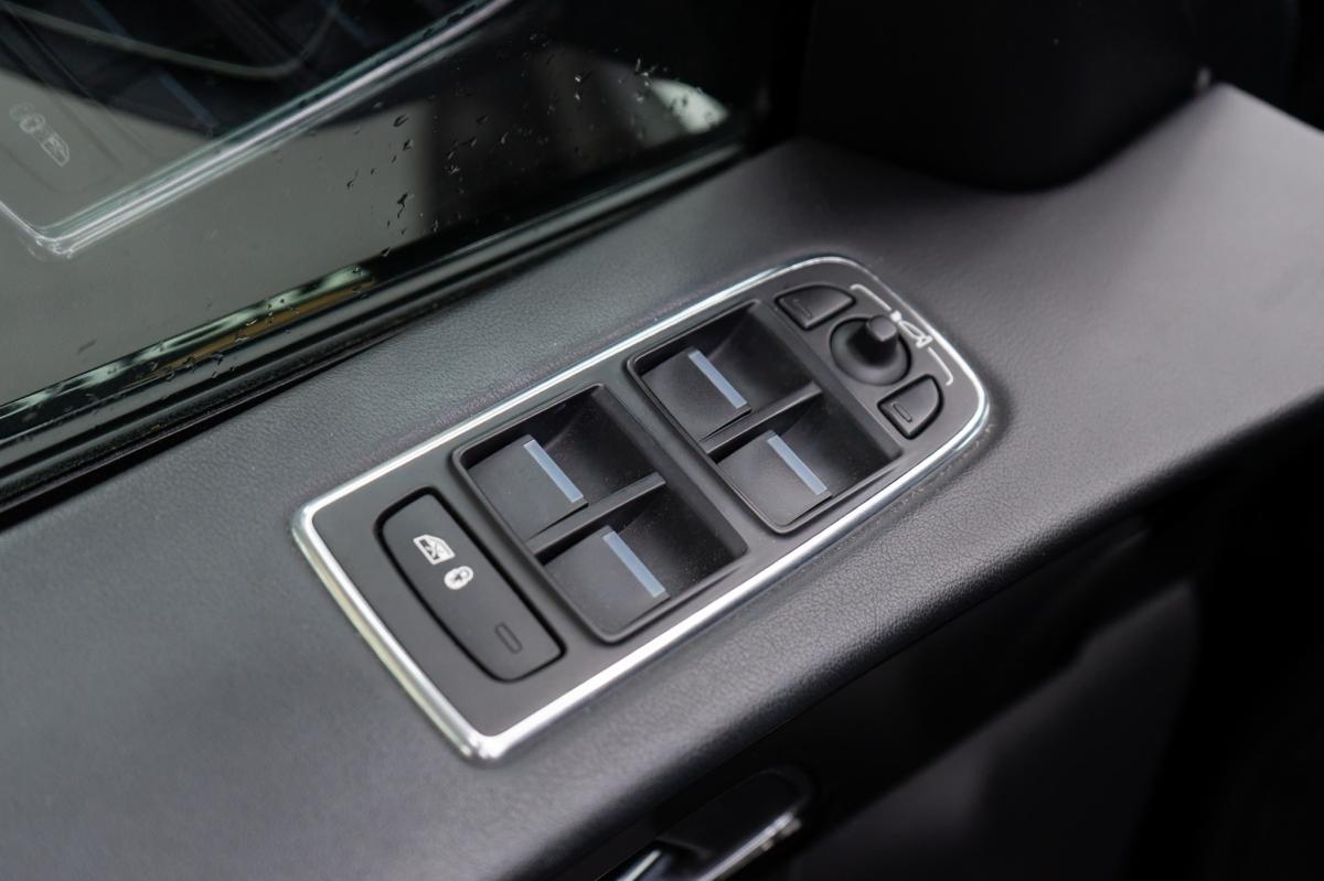 jaguar-f-pace-2016-diesel-1999cc