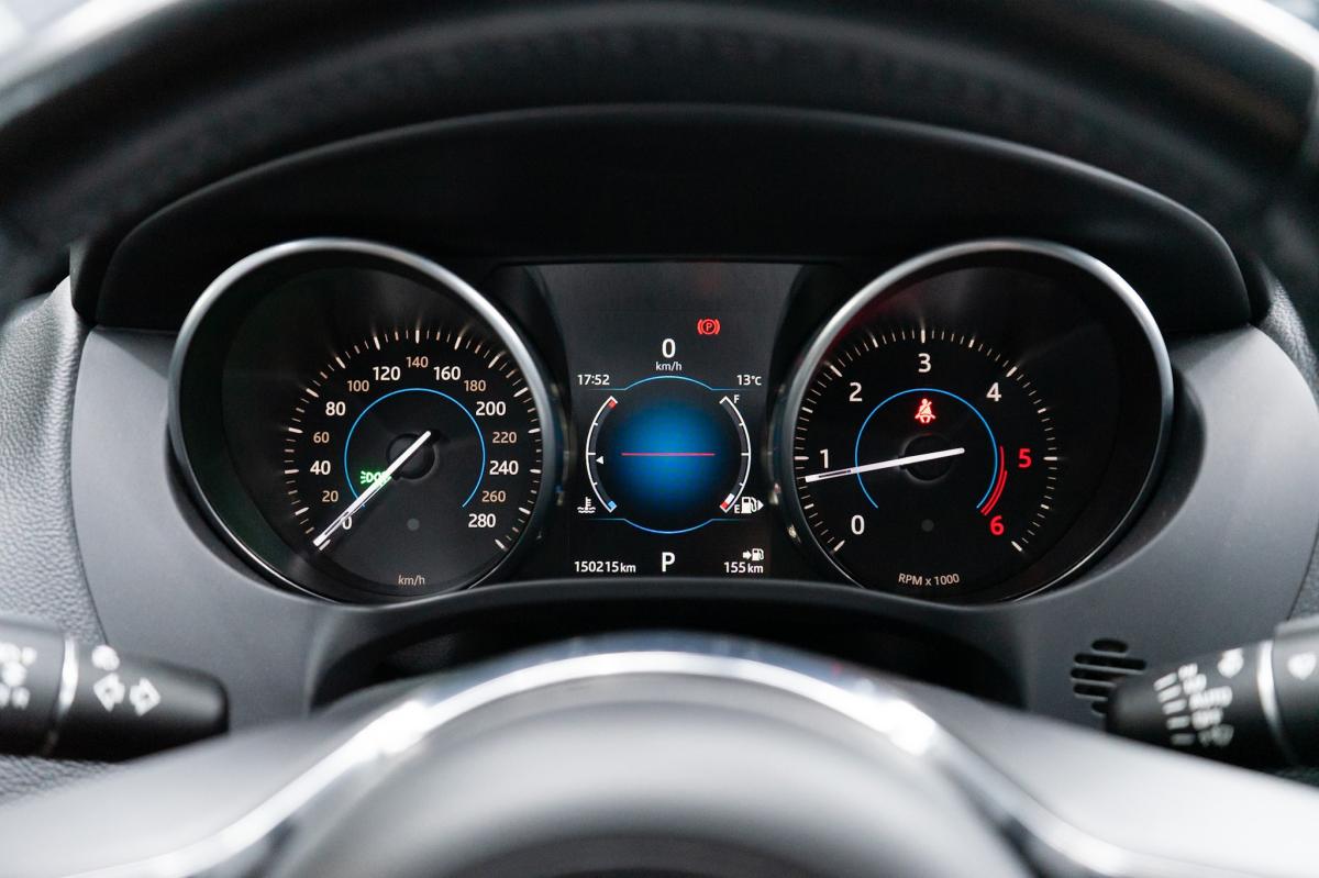 jaguar-f-pace-2016-diesel-1999cc