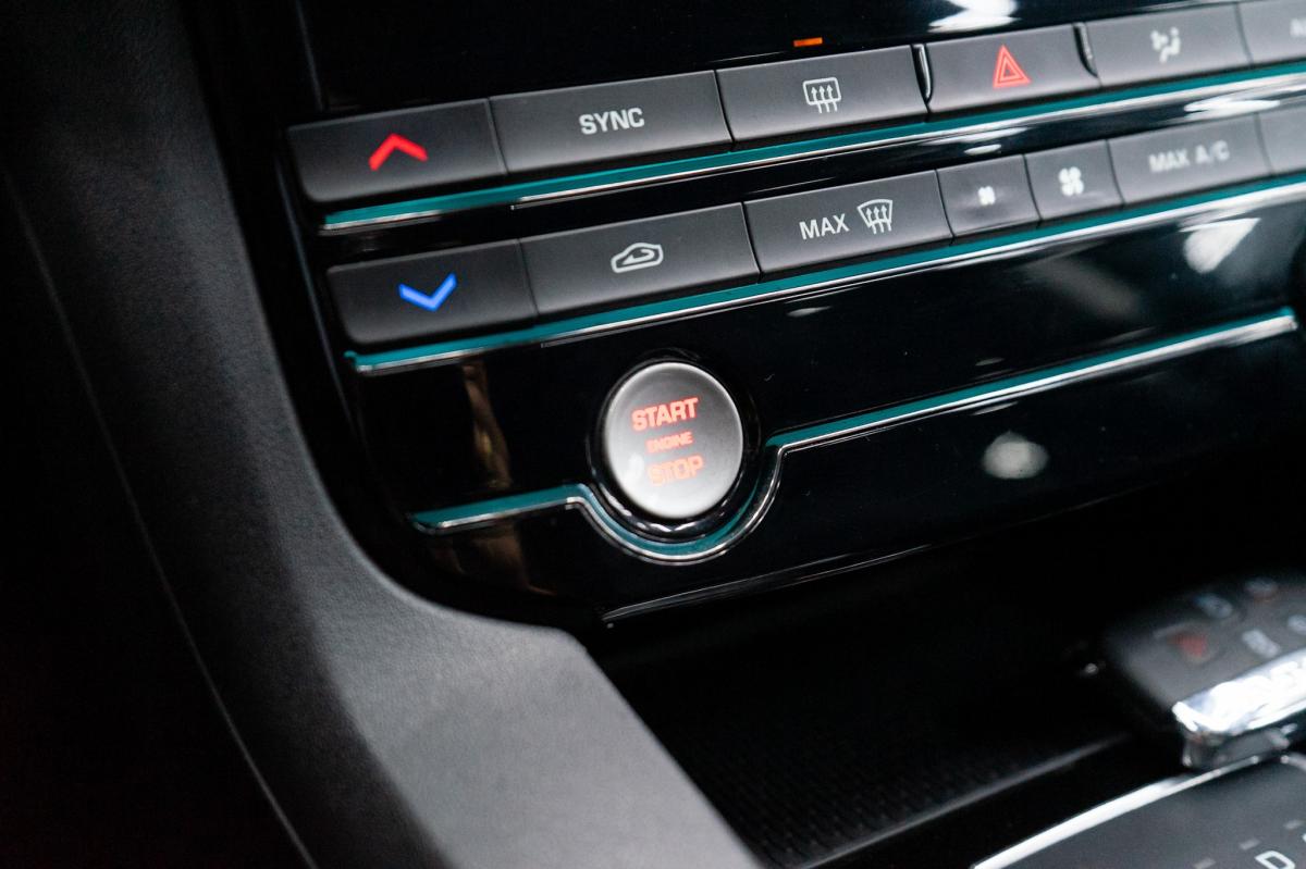 jaguar-f-pace-2016-diesel-1999cc