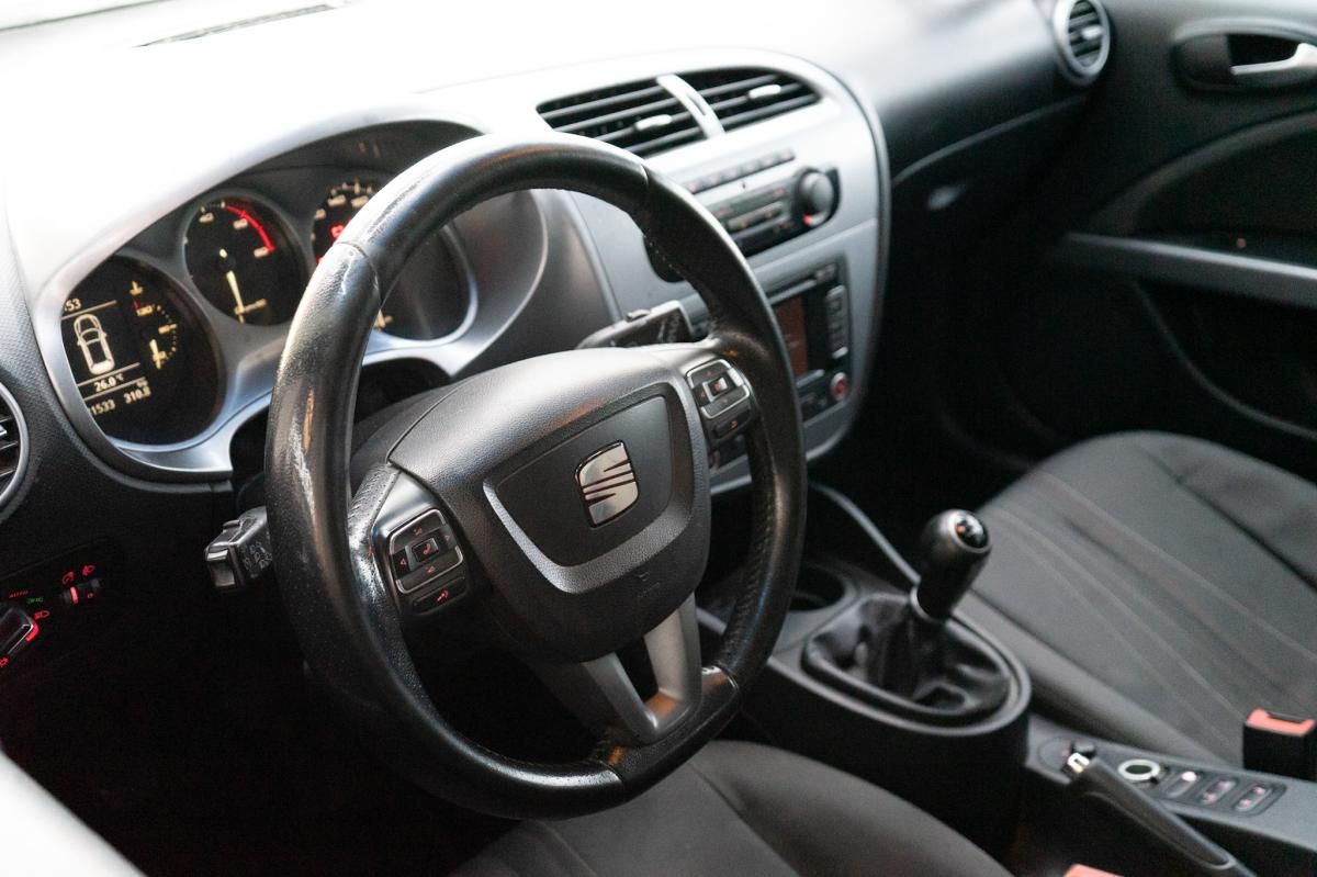 seat-leon-2011-diesel-1598cc