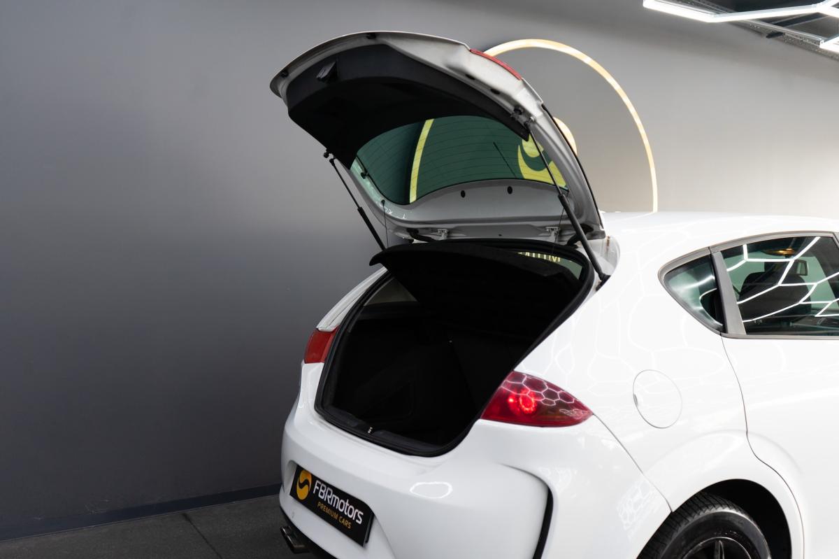 seat-leon-2011-diesel-1598cc