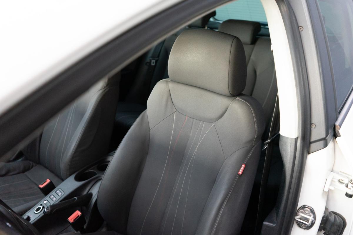 seat-leon-2011-diesel-1598cc