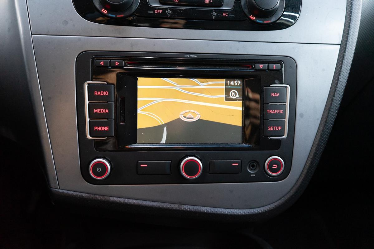 seat-leon-2011-diesel-1598cc