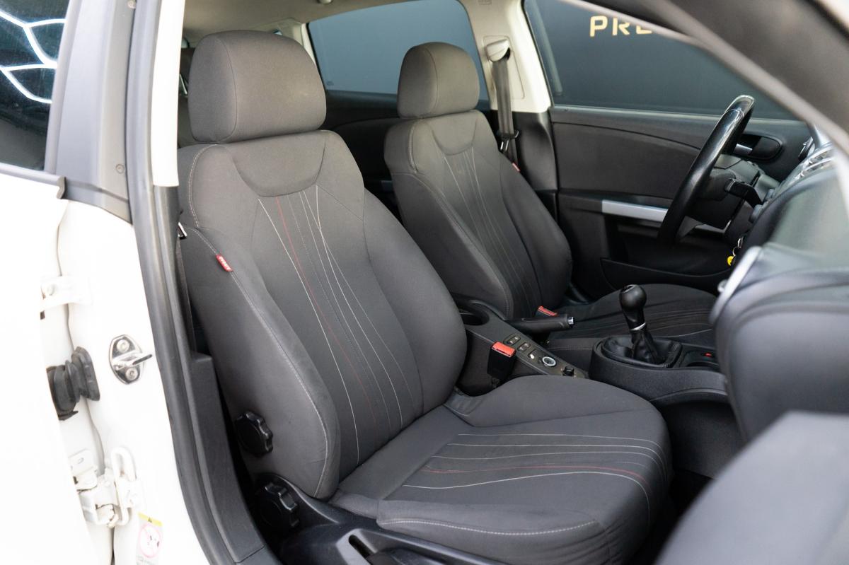 seat-leon-2011-diesel-1598cc