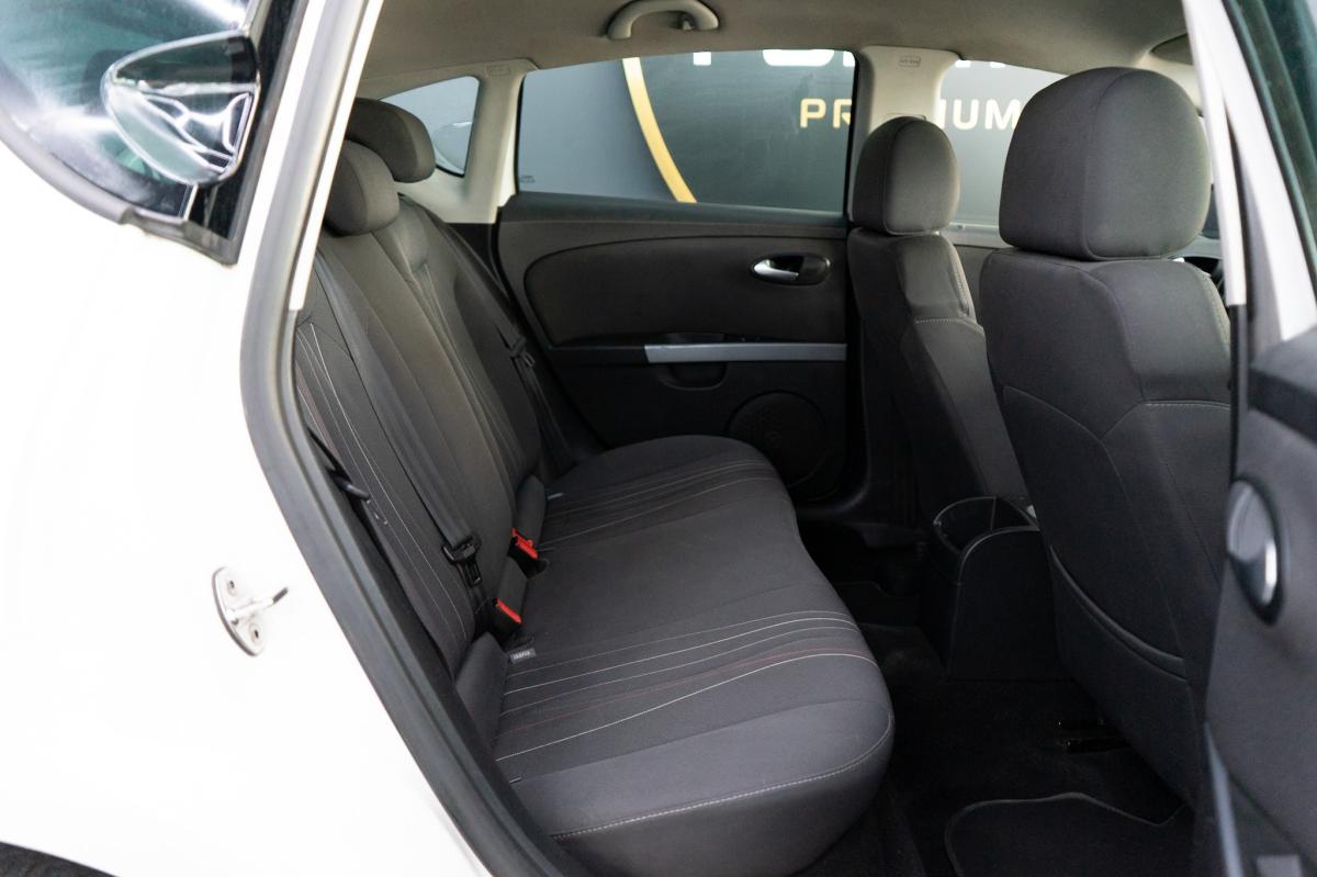 seat-leon-2011-diesel-1598cc
