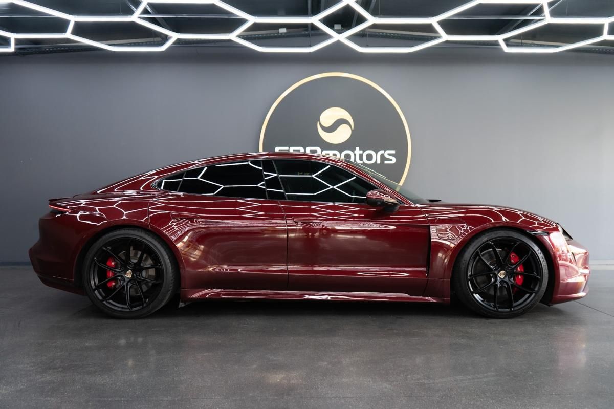 porsche-taycan-2020-eletrico-0cc