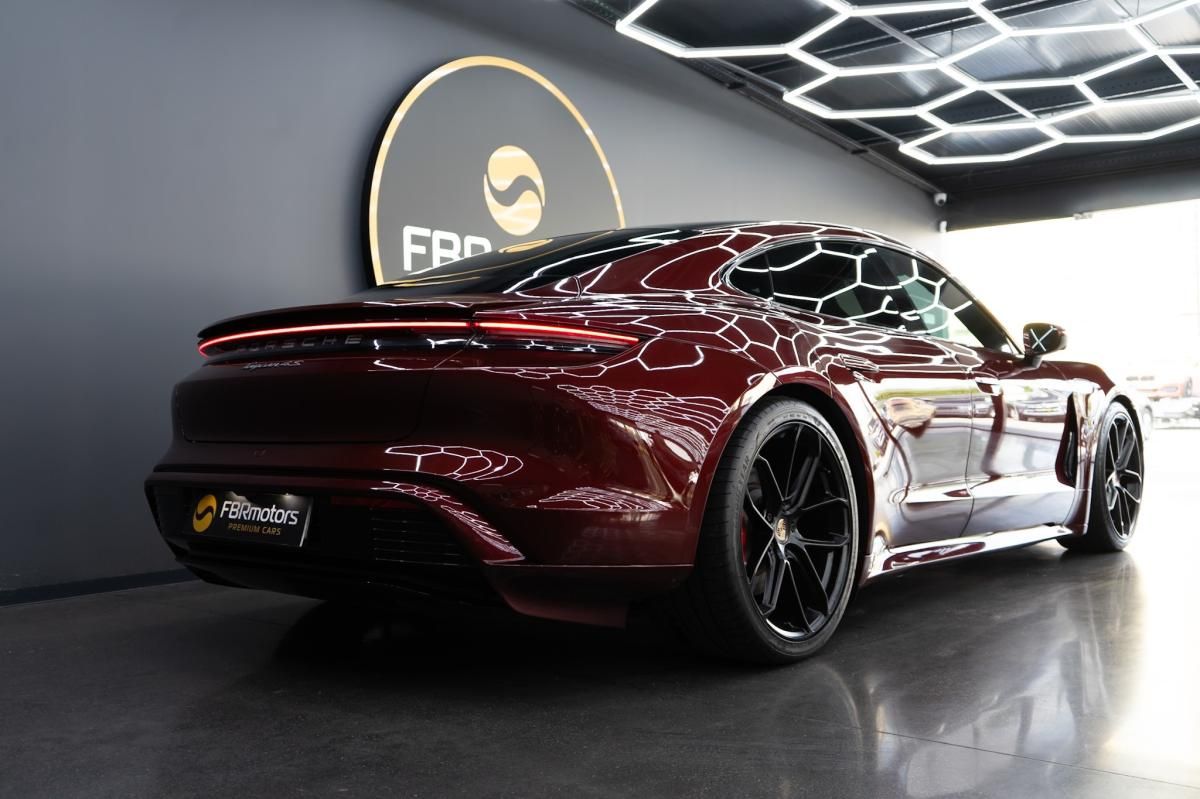 porsche-taycan-2020-eletrico-0cc