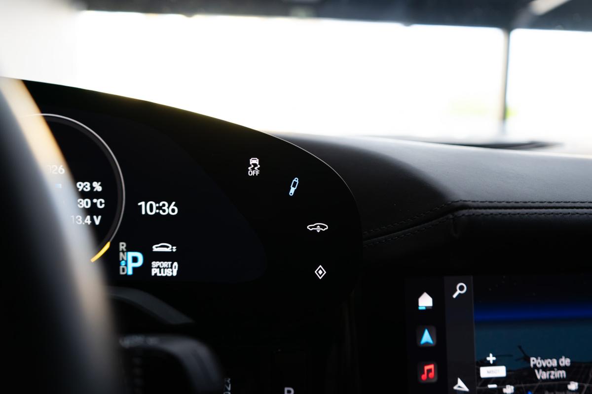 porsche-taycan-2020-eletrico-0cc
