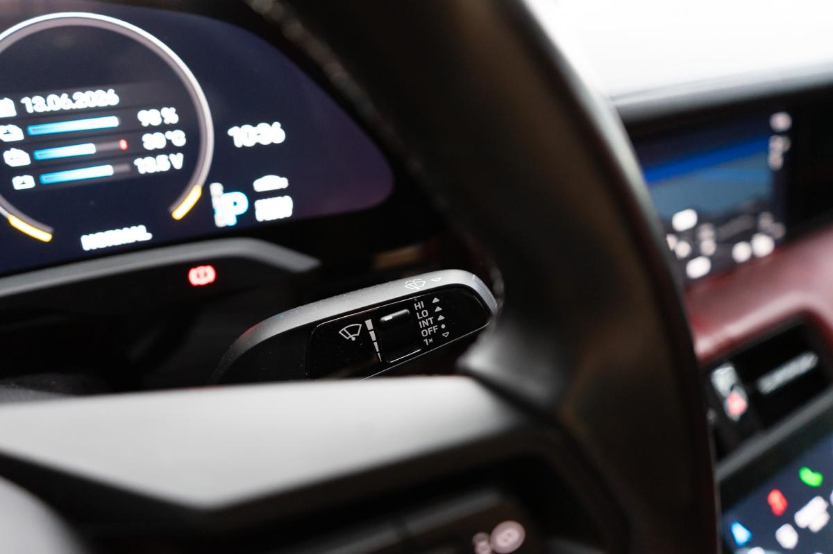 porsche-taycan-2020-eletrico-0cc
