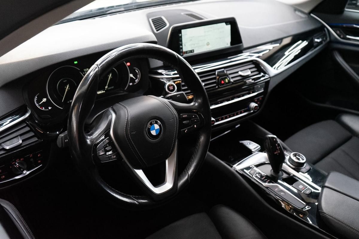bmw-serie-5-2017-hibrido-a-gasolina-1998cc