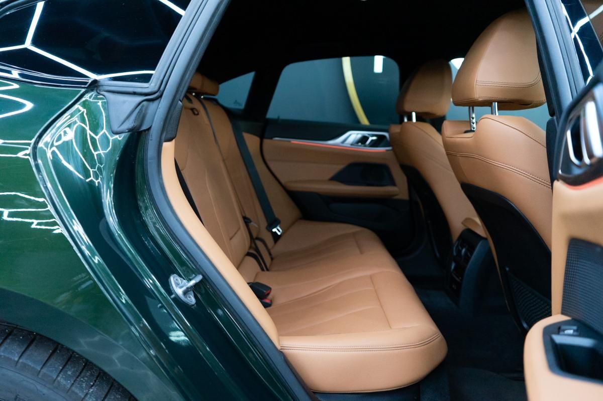 bmw-i4-2022-eletrico-500cc