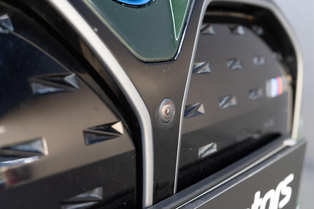 bmw-i4-2022-eletrico-500cc