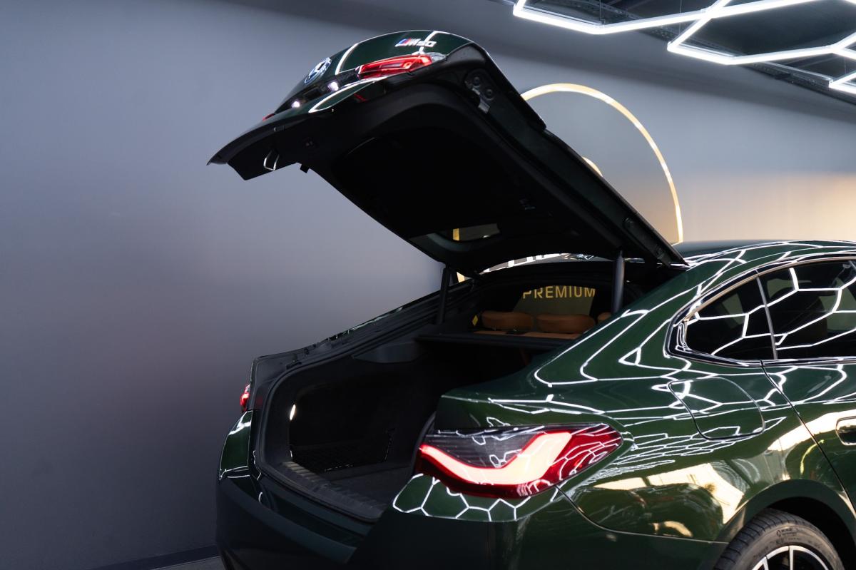 bmw-i4-2022-eletrico-500cc
