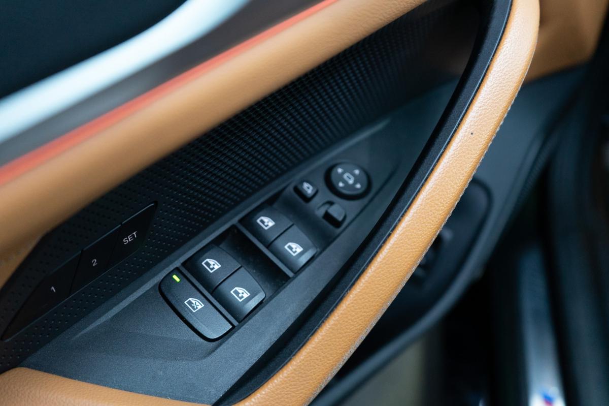 bmw-i4-2022-eletrico-500cc