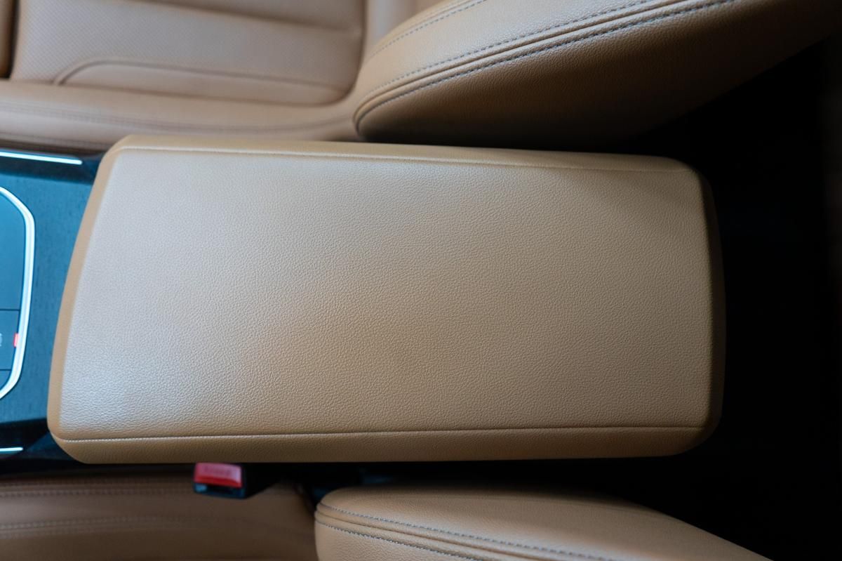 bmw-i4-2022-eletrico-500cc