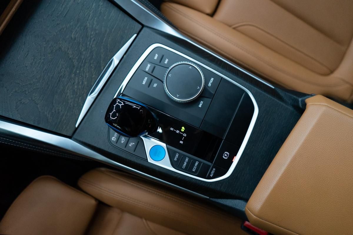 bmw-i4-2022-eletrico-500cc