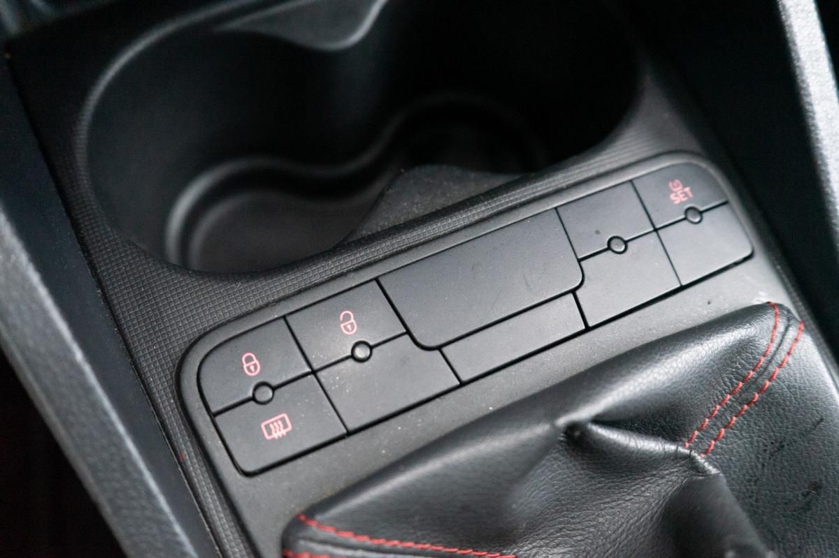 seat-ibiza-2015-gasolina-1197cc