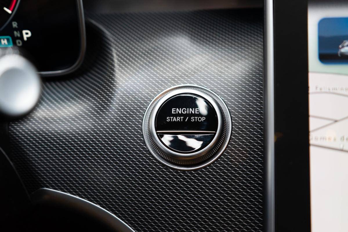 mercedes-benz-classe-c-2022-hibrido-a-gasolina-1999cc