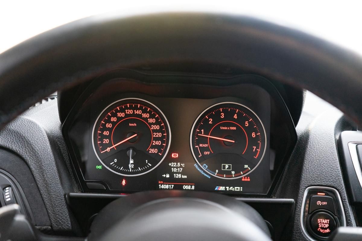 bmw-serie-1-2017-gasolina-2998cc
