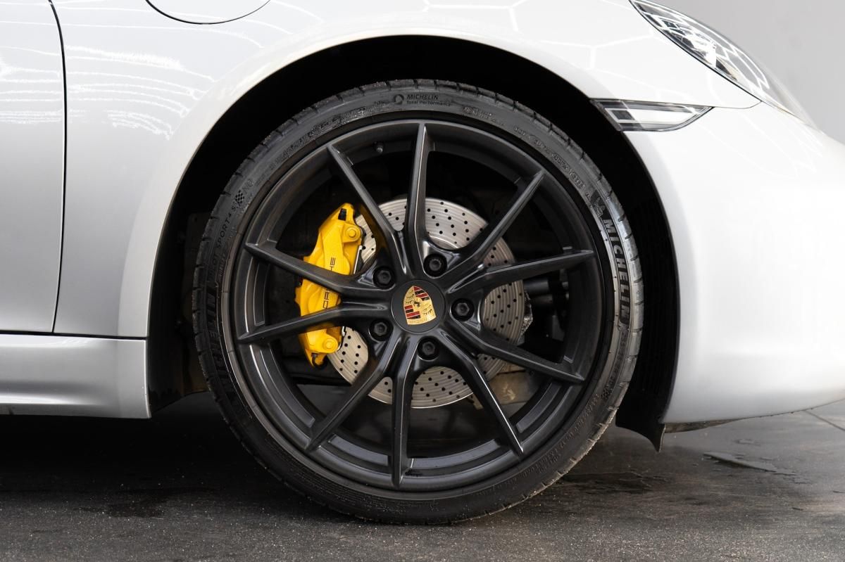 porsche-718-2019-gasolina-1988cc