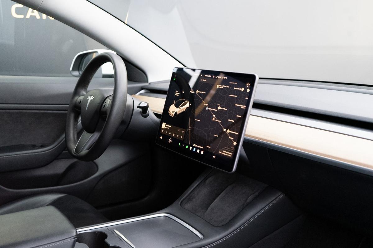 tesla-model-3-2021-eletrico-500cc