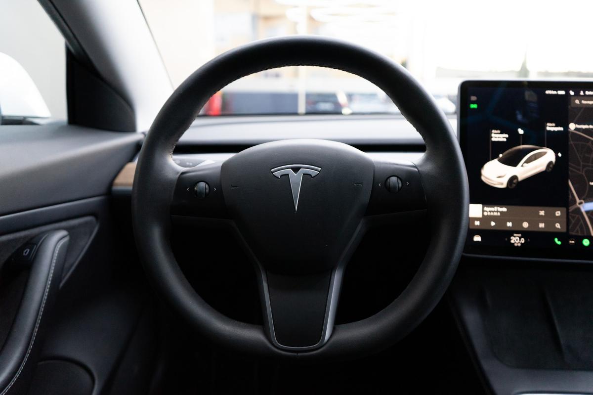 tesla-model-3-2021-eletrico-500cc
