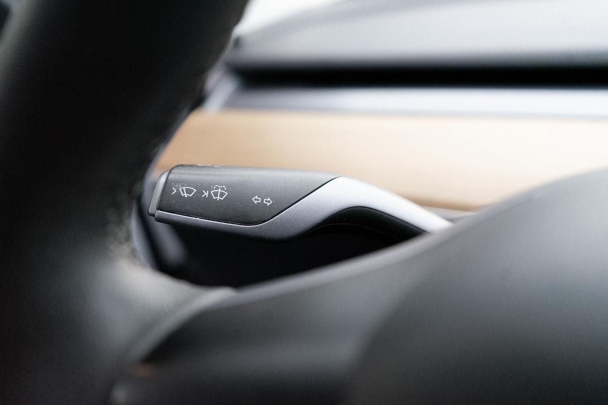 tesla-model-3-2021-eletrico-500cc