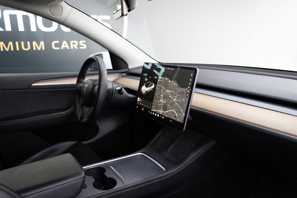 tesla-model-y-2021-eletrico-500cc