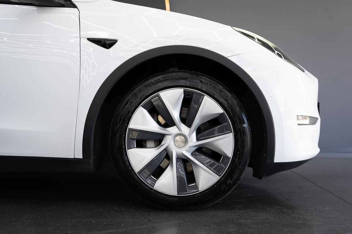 tesla-model-y-2021-eletrico-500cc