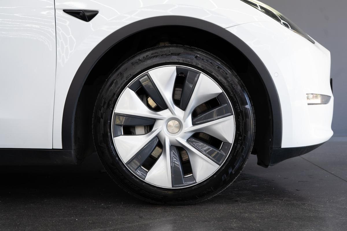 tesla-model-y-2021-eletrico-500cc