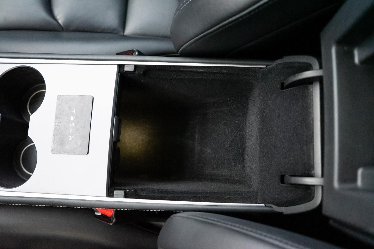 tesla-model-y-2021-eletrico-500cc