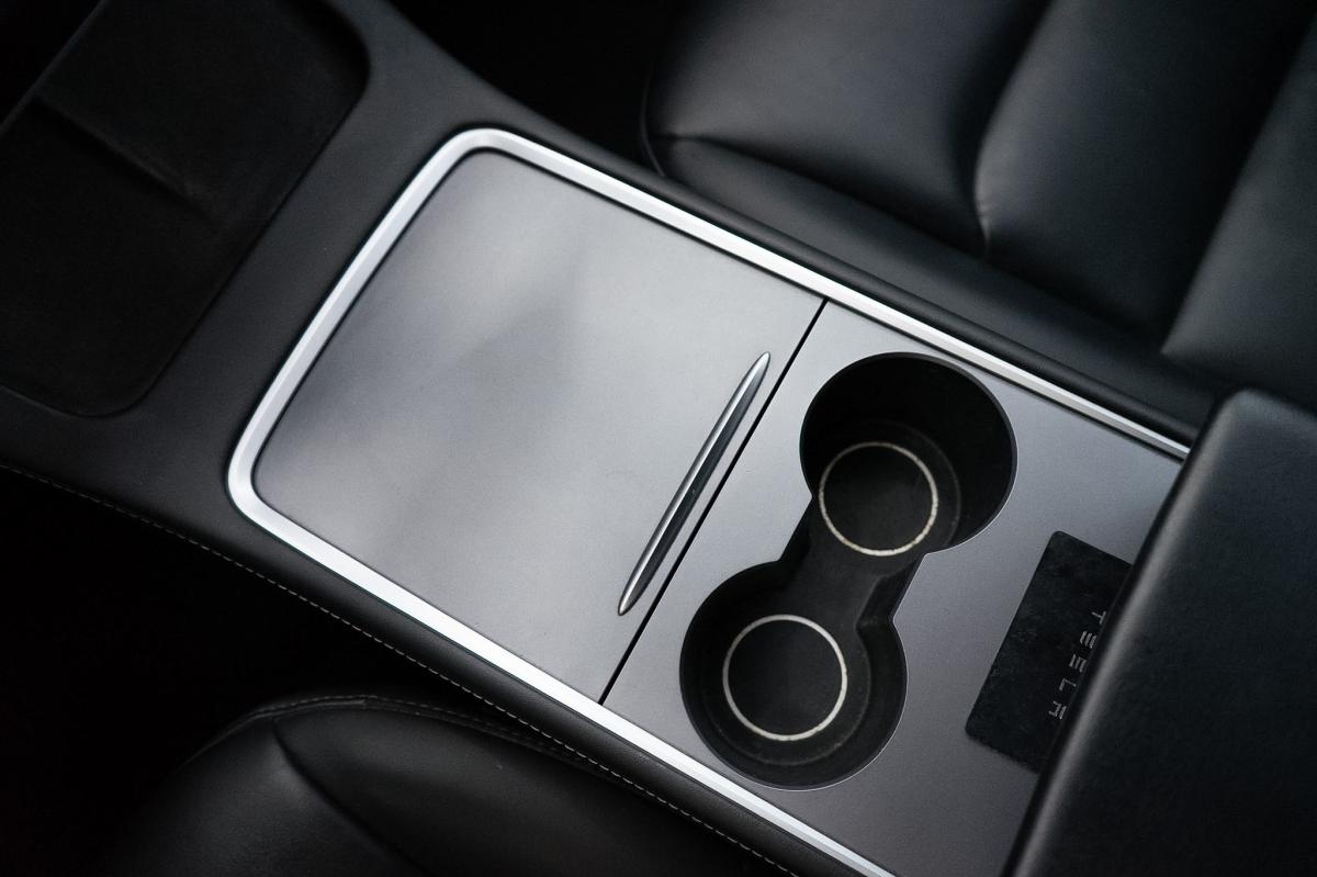 tesla-model-y-2021-eletrico-500cc