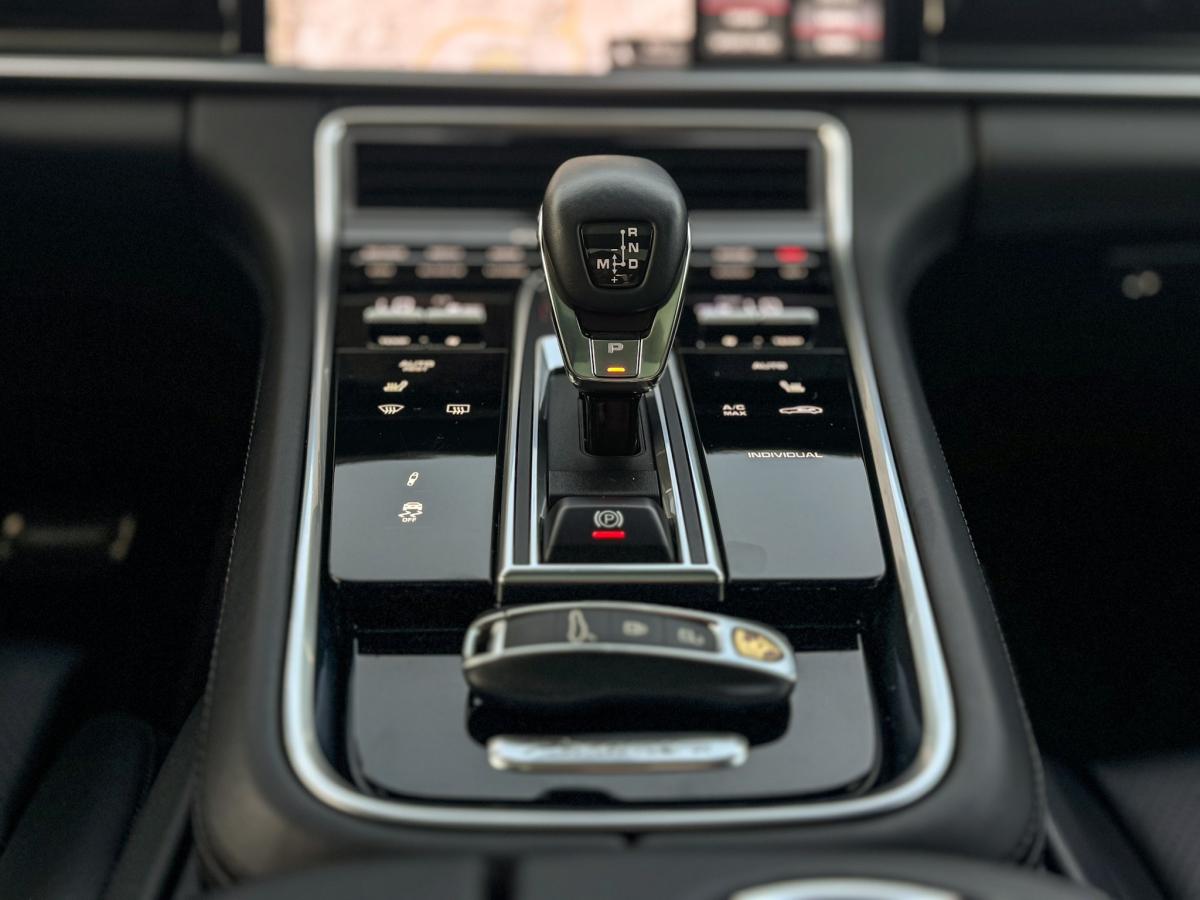 porsche-panamera-2019-hibrido-a-gasolina-3996cc