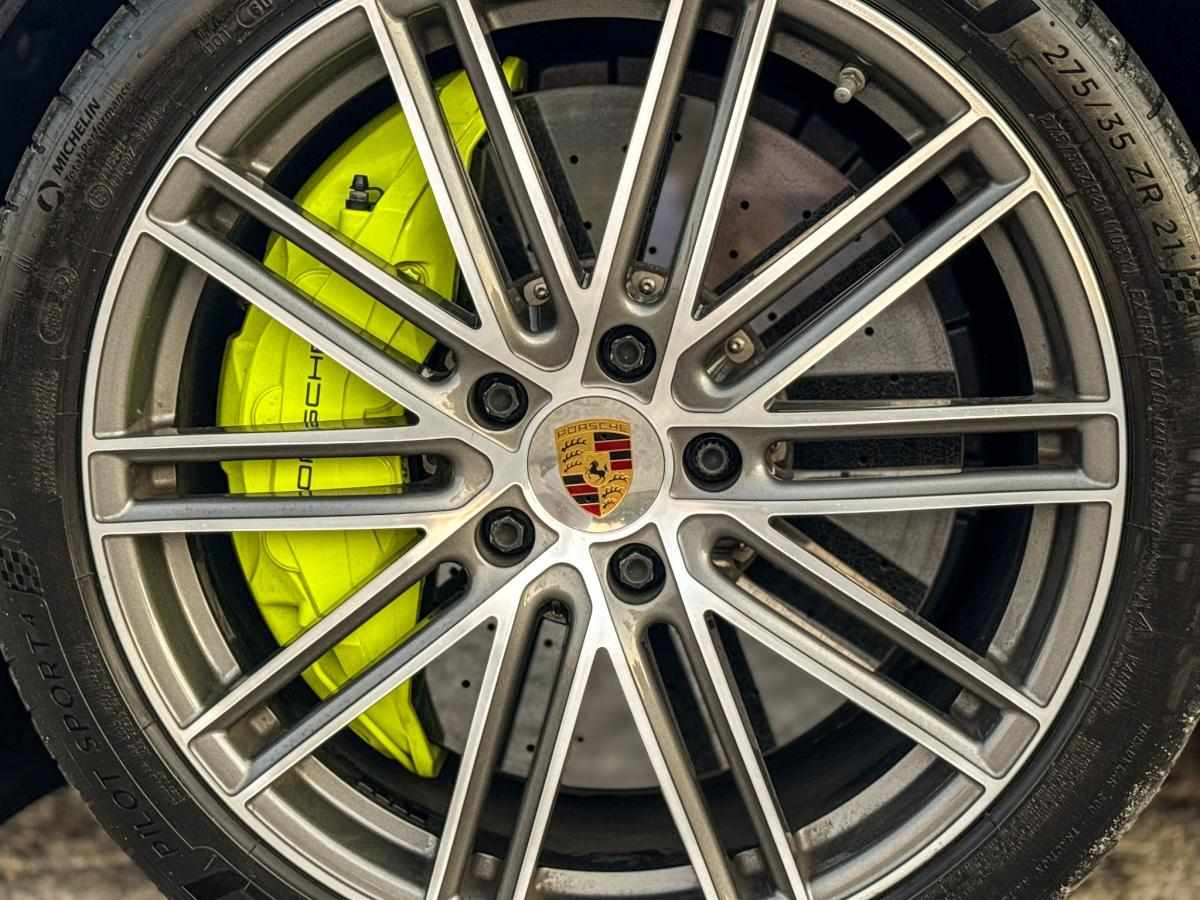 porsche-panamera-2019-hibrido-a-gasolina-3996cc