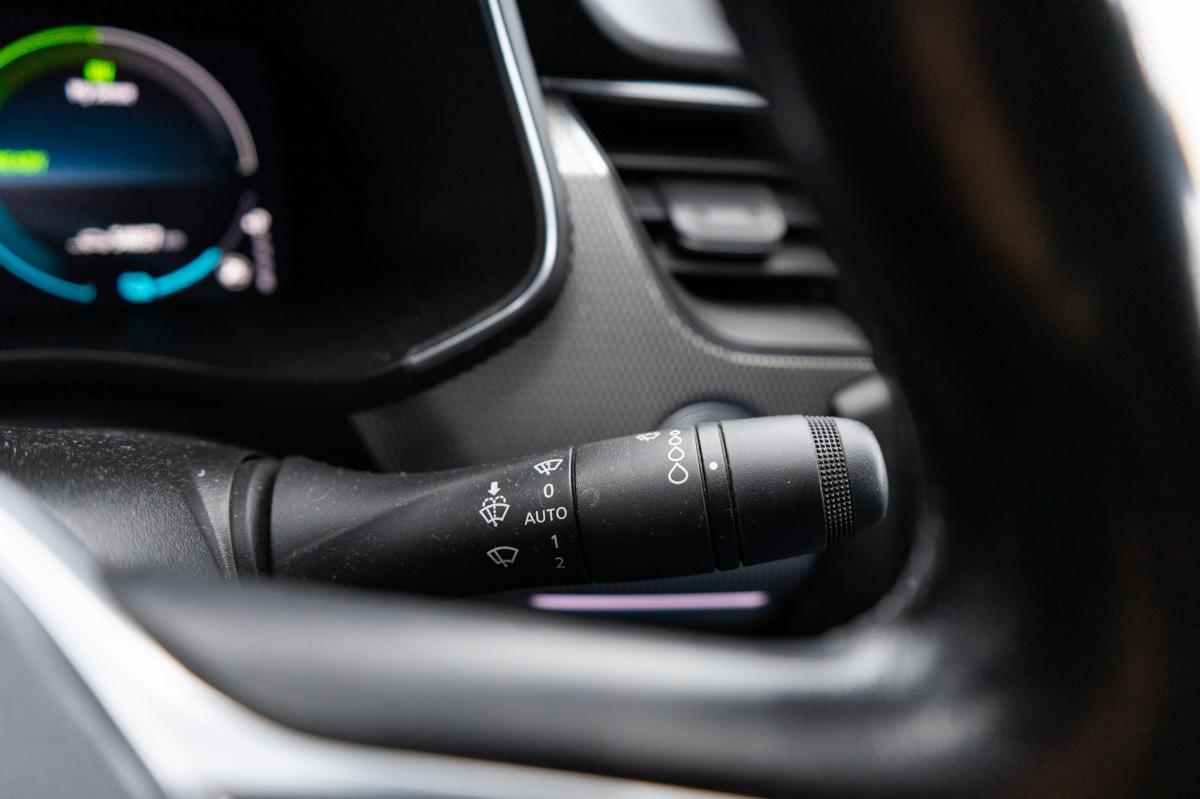 renault-arkana-2022-hibrido-a-gasolina-1598cc